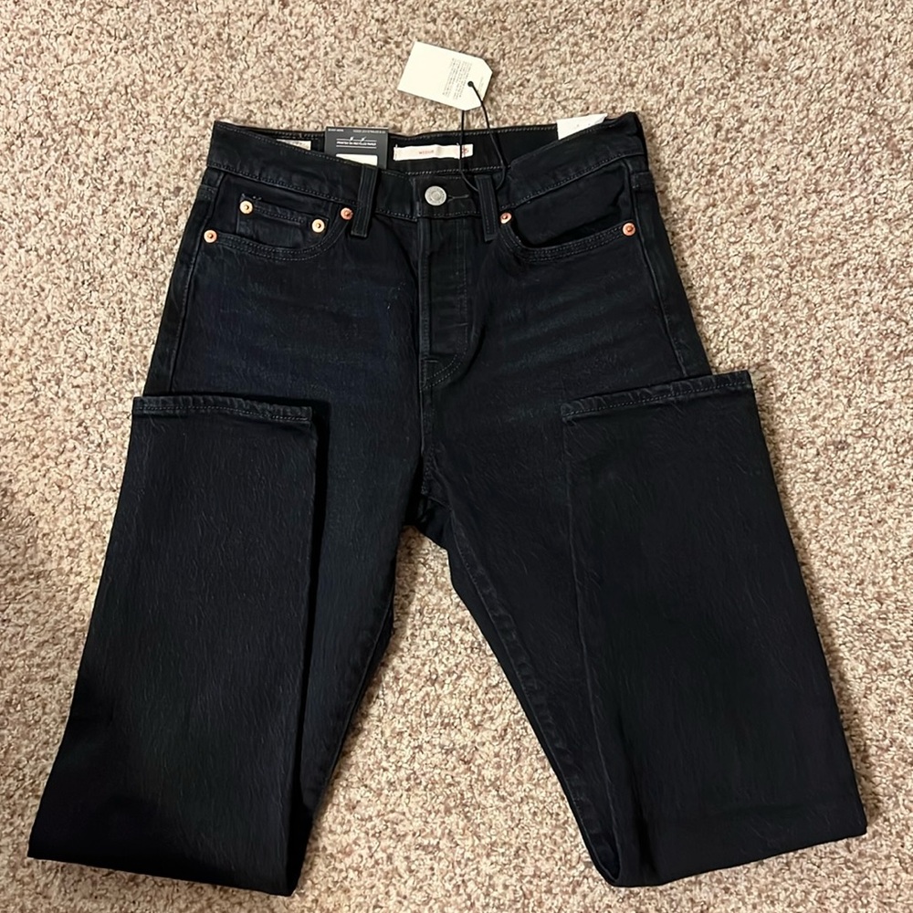 Levi Wedgie Jean, women’s size 25, black, NWT
